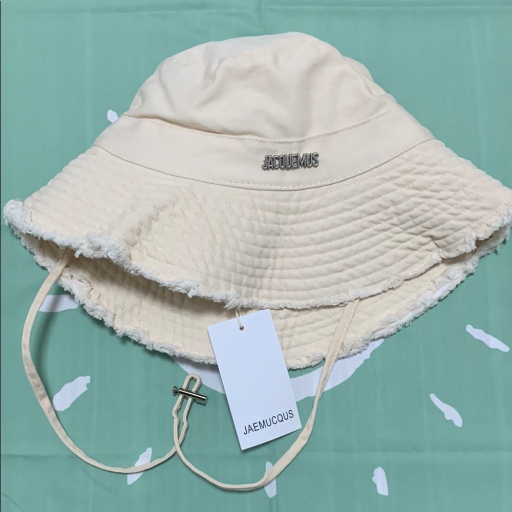 Jacquemus Cream Bucket Hat with Strap